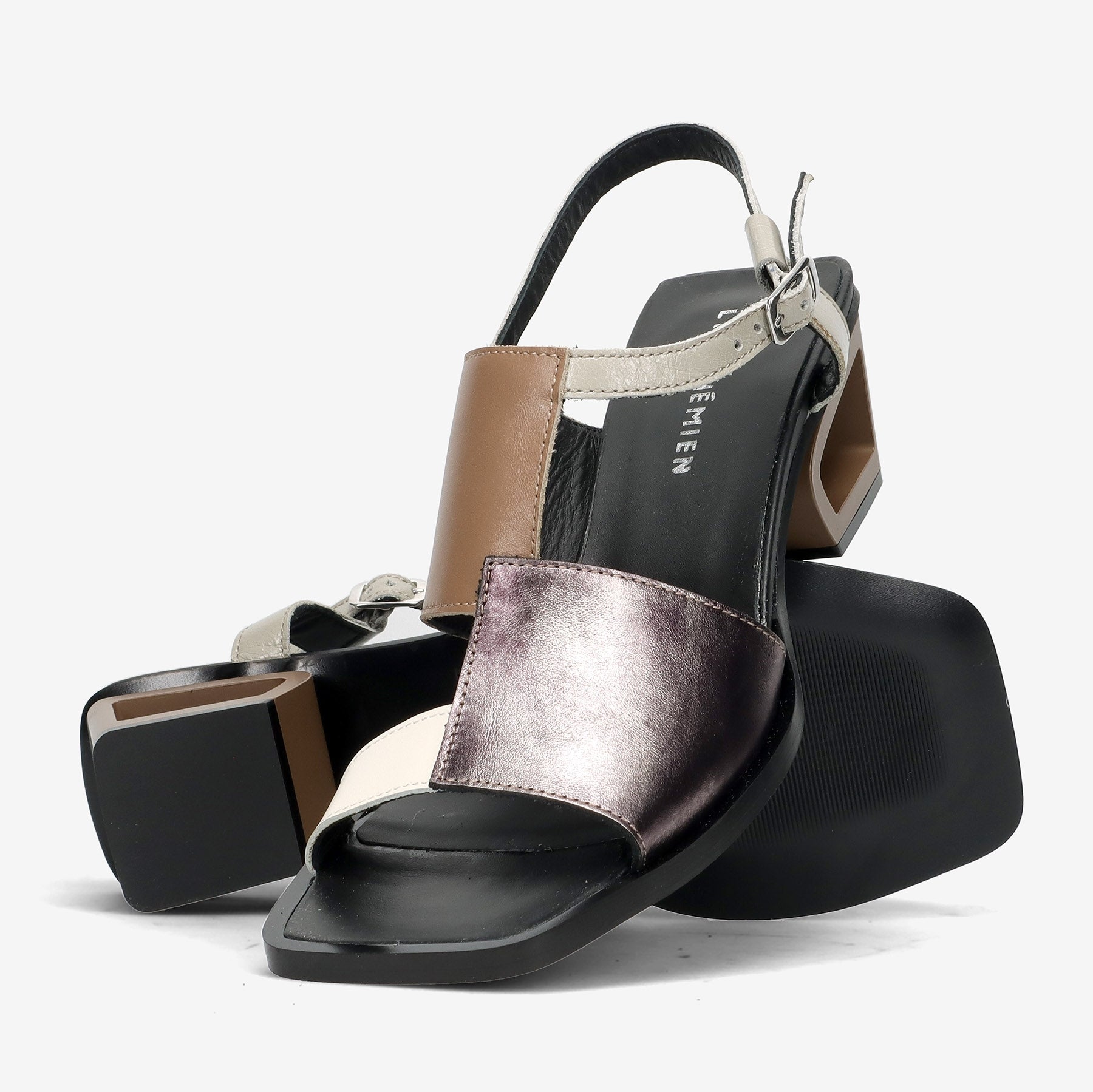PE26---le bohemien---TF5001-FIRST-0794_3_P